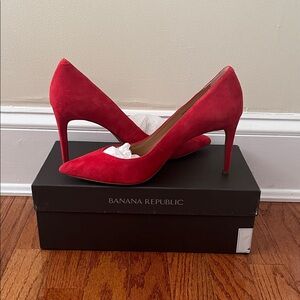 Banana Republic Madison Red Suede Pump